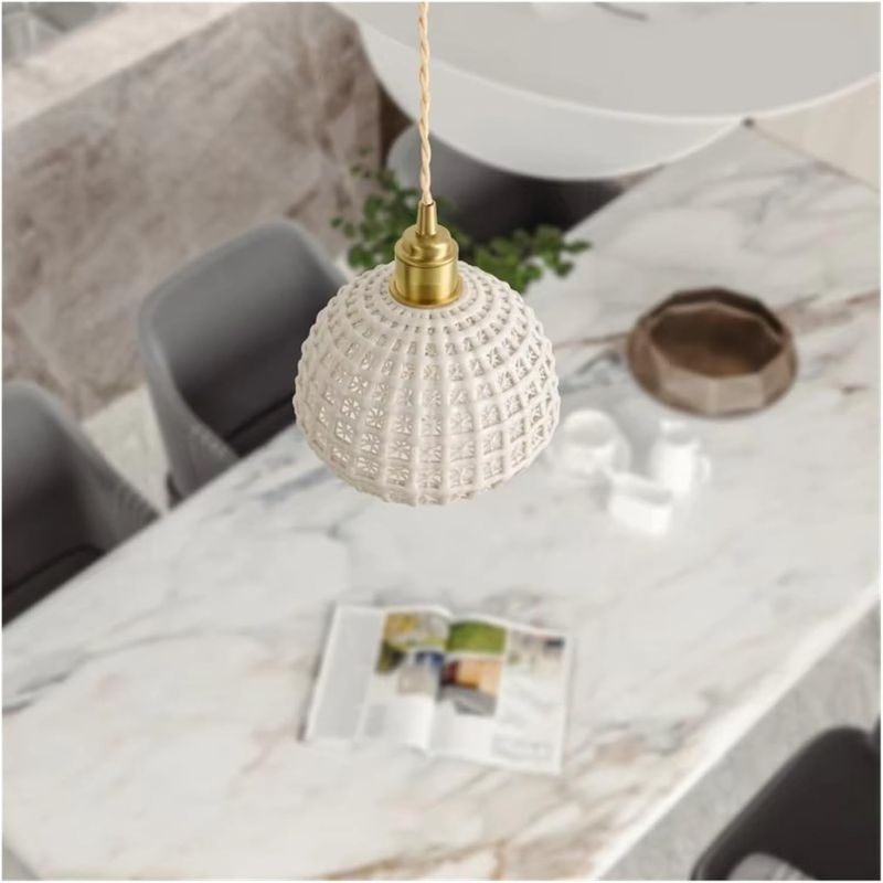 Suspension Japonaise Formes Épurées Et Intemporelles