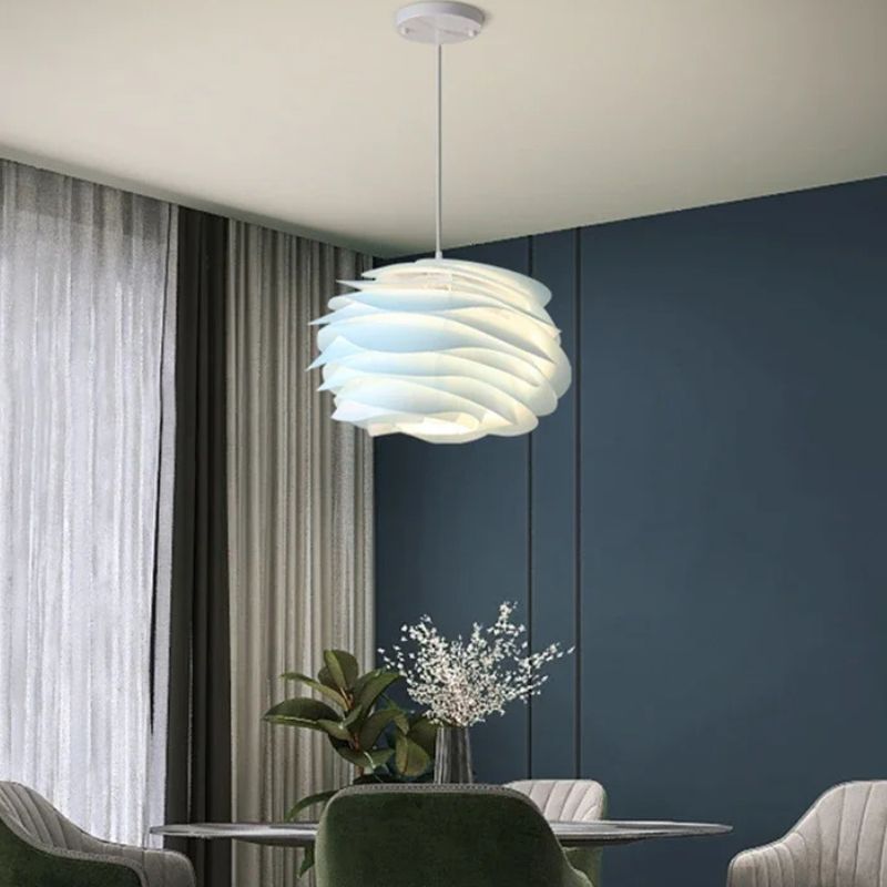 Suspension Couloir Pétales Sculptés