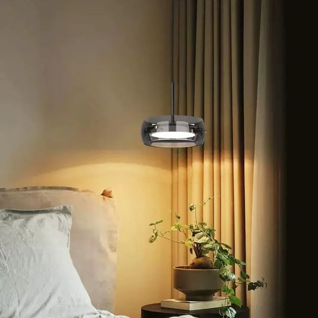 Suspension Design En Verre Fumé Élégant