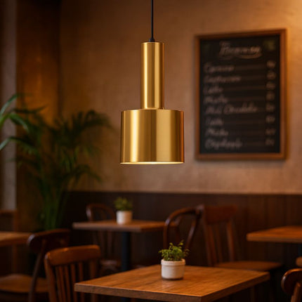 Suspension Industrielle Dorée Élégance Nordique