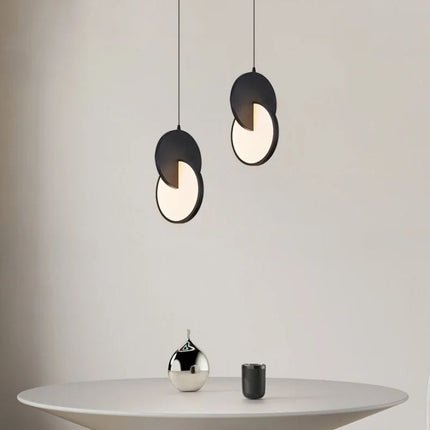 Suspension Escalier Design Minimaliste Épuré