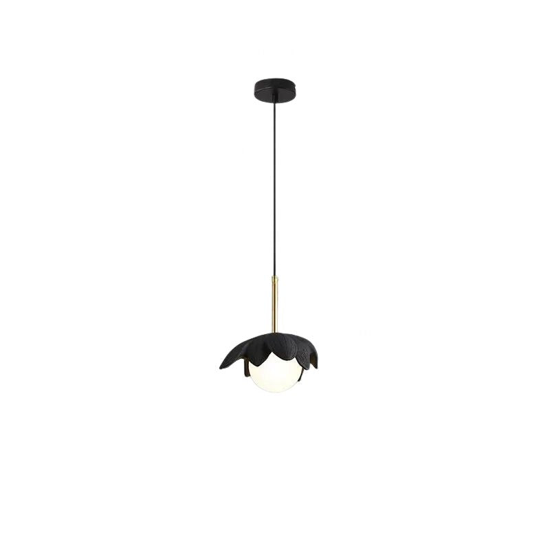 Suspension Design Fleur Crème Élégante