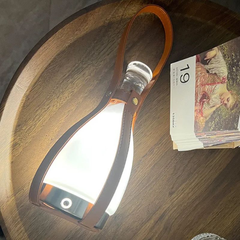 Lampe De Table Portable En Forme De Bouteille LED