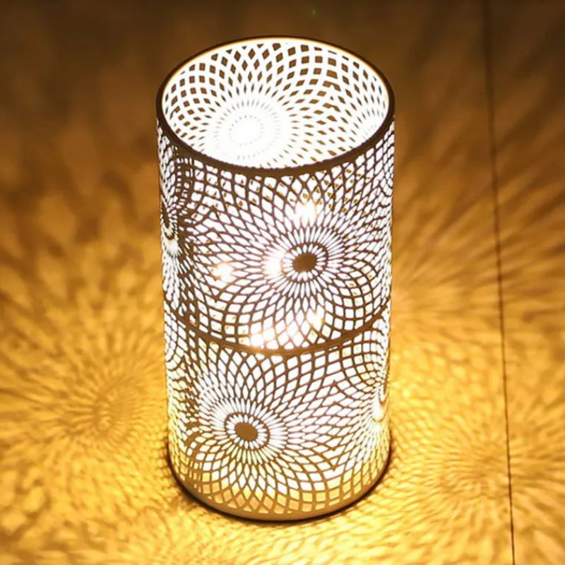 Lampe De Table LED Design Scandinave En Métal Décoré