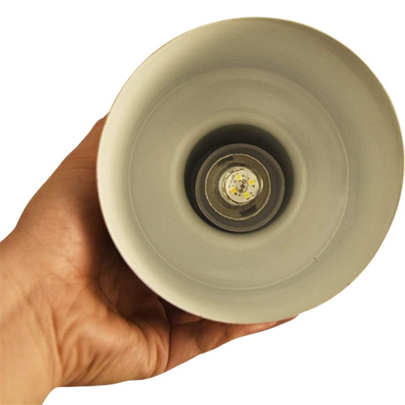 Suspension Industrielle Dorée Élégance Nordique