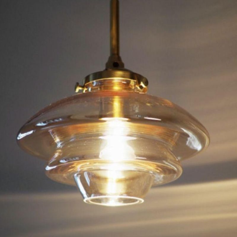 Suspension Minimaliste Fusion Rétro Et Modernité