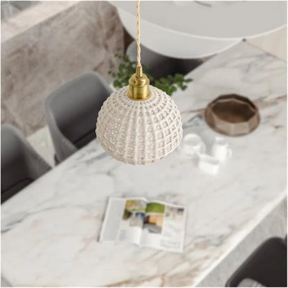 Suspension Japonaise Formes Épurées Et Intemporelles