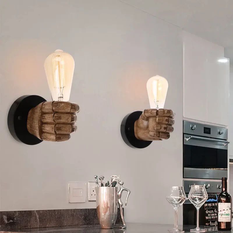 Applique Murale Industrielle Design Poing Sculpté